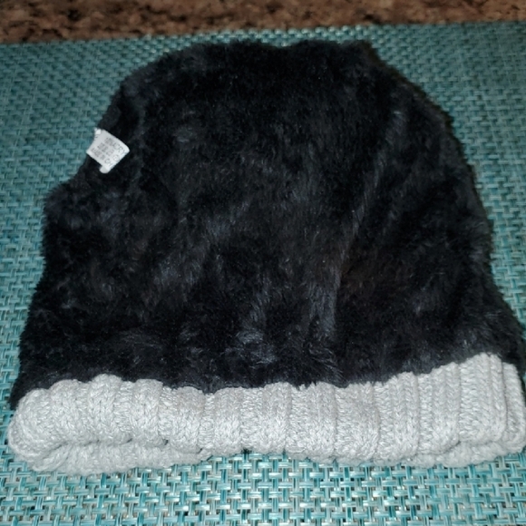 Kids Grey Pom-Pom Beanie - Picture 5 of 8
